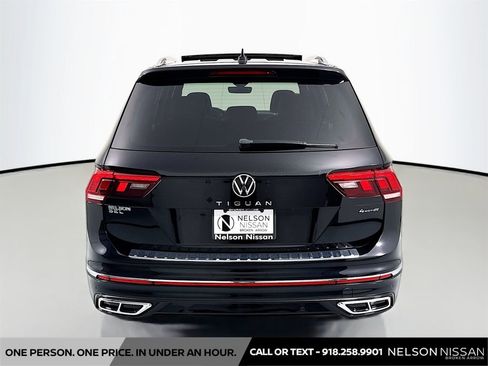 Used 2022 Volkswagen Tiguan SEL R-Line AWD/4WD image 6