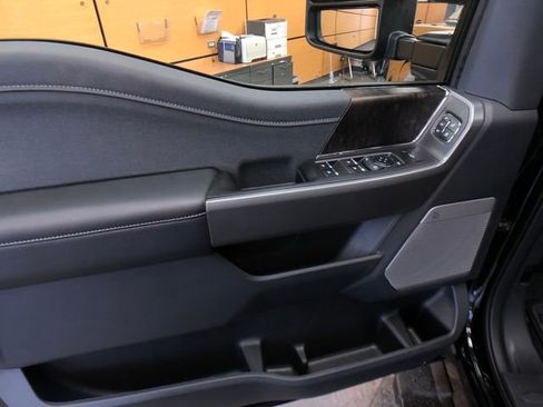 New 2026 Ford F250 Lariat w/ Black Appearance Package image 12