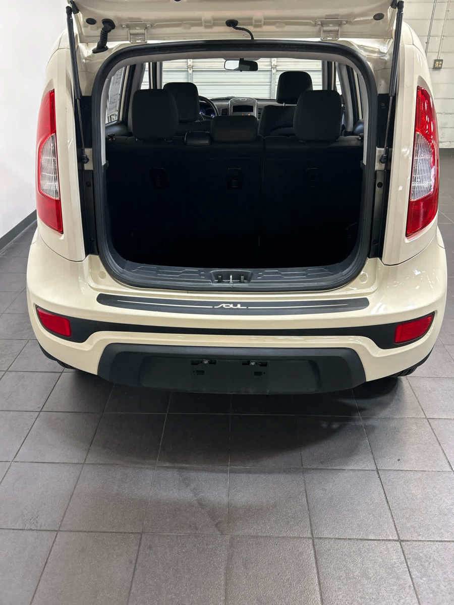 Used 2013 Kia Soul FWD image 10