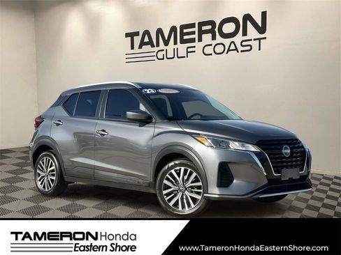 Used 2023 Nissan Kicks SV image 1