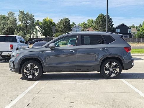 Used 2023 Volkswagen Taos SE AWD/4WD image 5