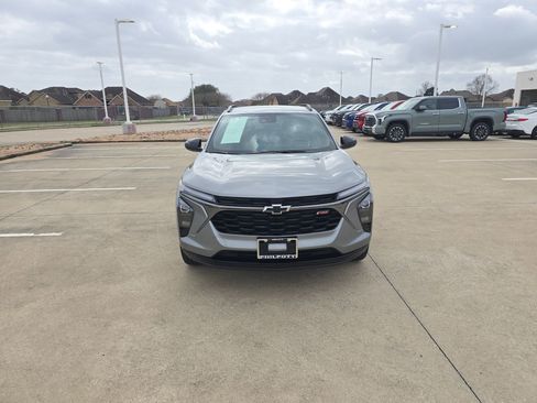 Used 2025 Chevrolet Trax RS w/ Driver Confidence Package image 6