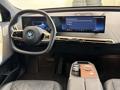 Used 2024 BMW iX M60 AWD/4WD image 28