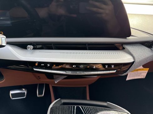 New 2026 Cadillac Optiq Luxury 2 image 28