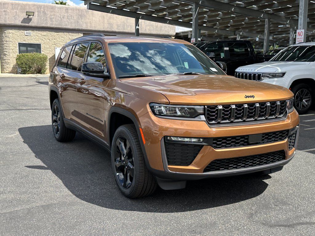 New 2026 Jeep Grand Cherokee L Limited w/ Limited Altitude Package AWD/4WD image 8