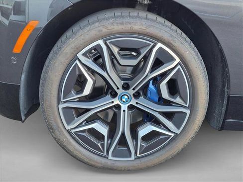Used 2024 BMW iX xDrive50 w/ Premium Package AWD/4WD image 23