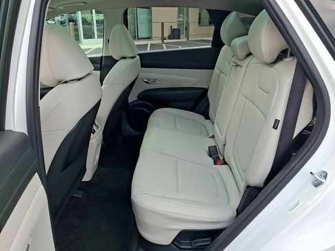Used 2025 Hyundai Tucson SEL AWD/4WD image 13