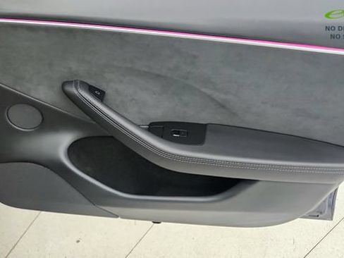 Used 2025 Tesla Model 3 Long Range AWD/4WD image 37