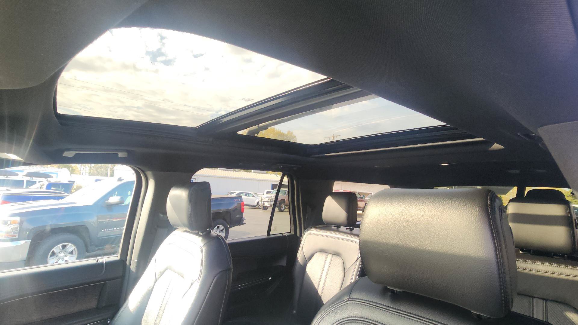 Used 2019 Ford Expedition Max Limited w/ Special Edition Package AWD/4WD image 9