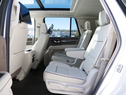 Used 2024 GMC Yukon Denali w/ Max Trailering Package image 18