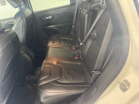 Used 2021 Jeep Cherokee Latitude Lux image 11