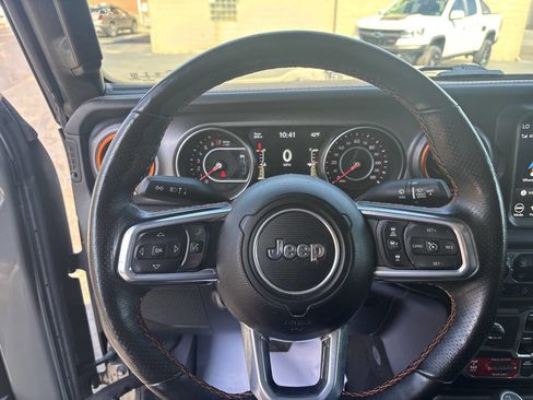Used 2021 Jeep Gladiator Mojave AWD/4WD image 25