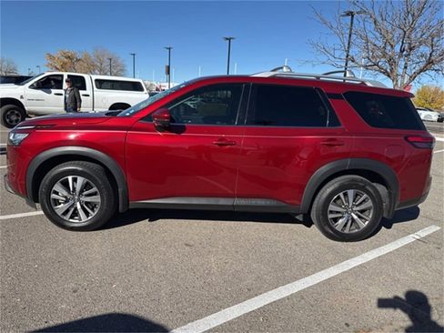 Used 2022 Nissan Pathfinder SL image 6