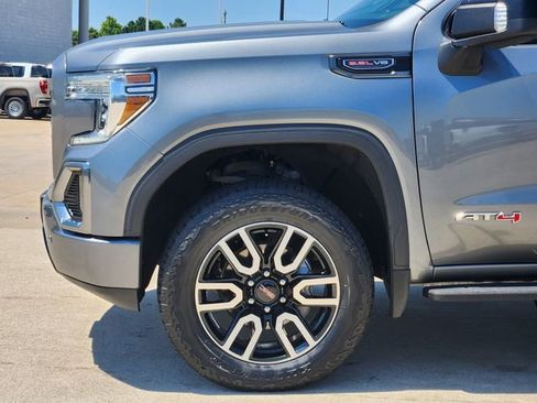 Used 2021 GMC Sierra 1500 AT4 w/ AT4 Premium Package AWD/4WD image 9