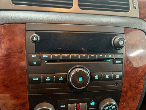 Used 2013 Chevrolet Tahoe LS w/ Convenience Package RWD image 14