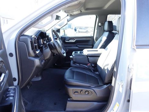 Used 2024 Chevrolet Silverado 1500 LT image 15