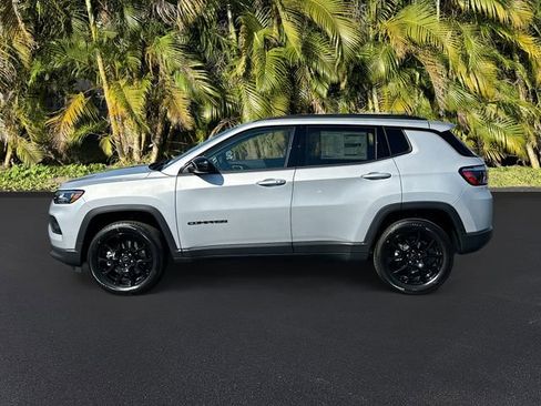 New 2026 Jeep Compass Latitude image 2