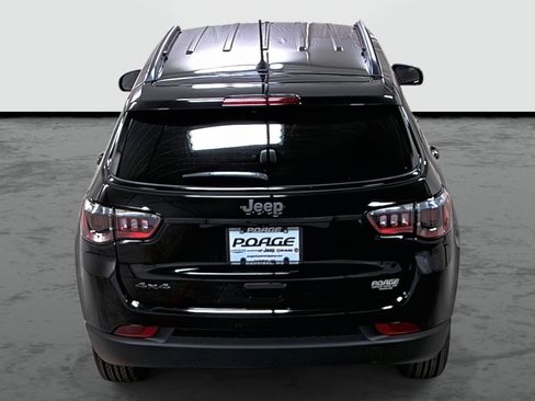 New 2026 Jeep Compass Latitude image 3