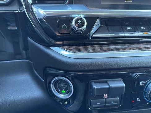 Used 2025 GMC Sierra 1500 Elevation image 20