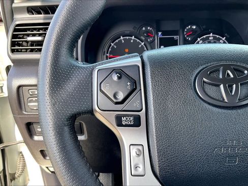 Used 2021 Toyota 4Runner SR5 image 22