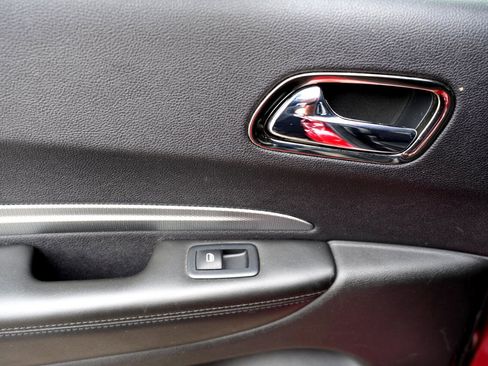 Used 2018 Dodge Durango GT image 29