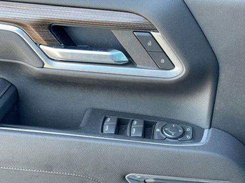 Used 2025 Chevrolet Silverado 2500 LT w/ Convenience Package image 13