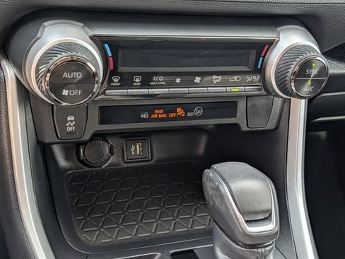 Certified 2025 Toyota RAV4 XLE Premium AWD/4WD image 17