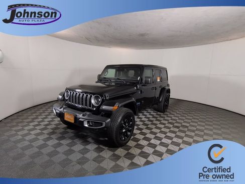 Certified 2025 Jeep Wrangler Unlimited Sahara w/ Safety Group AWD/4WD image 1