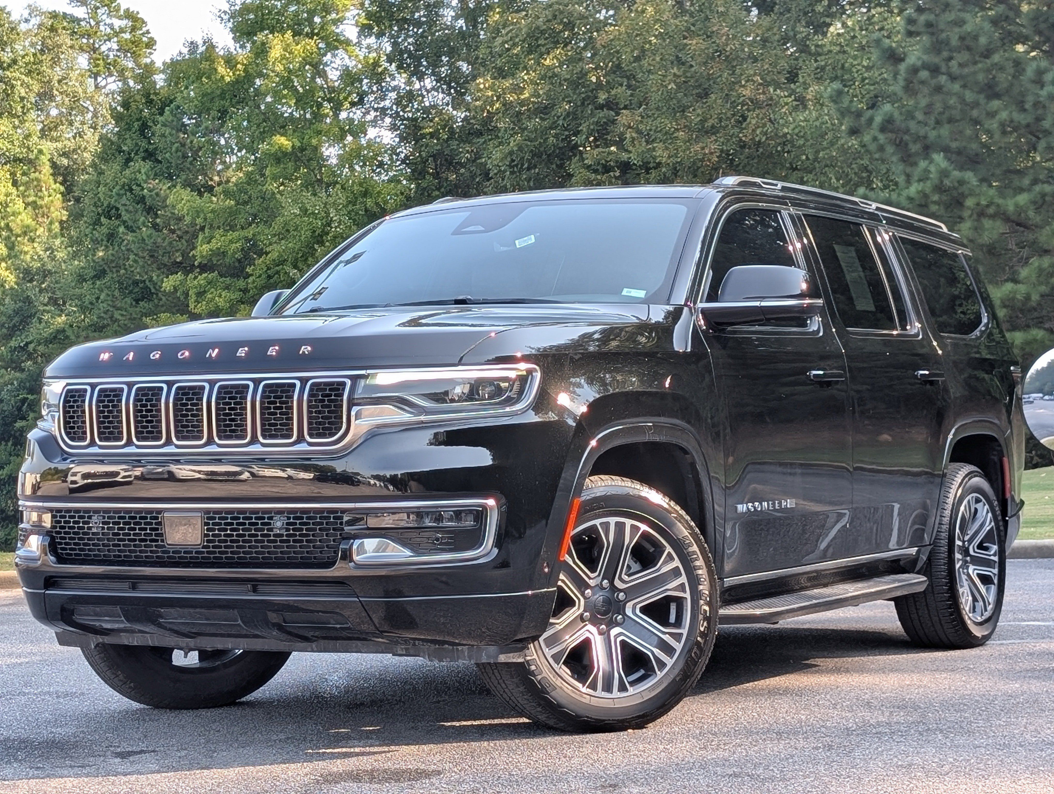 Used 2024 Jeep Wagoneer 4WD w/ Premium Group I image 4