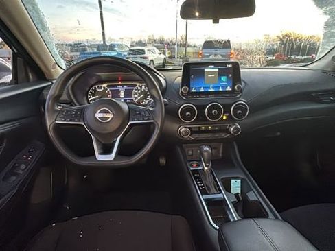 Used 2024 Nissan Sentra SV image 6
