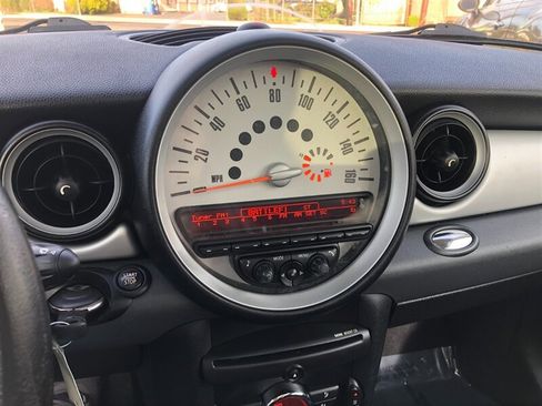 Used 2011 MINI Cooper Hardtop FWD image 13