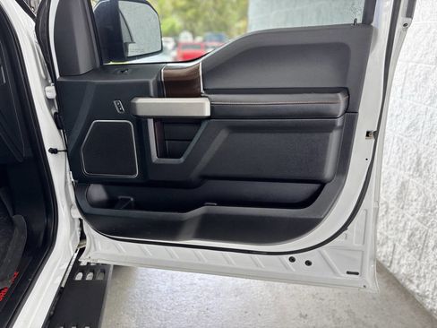 Used 2017 Ford F150 Raptor w/ Equipment Group 802A Luxury AWD/4WD image 31