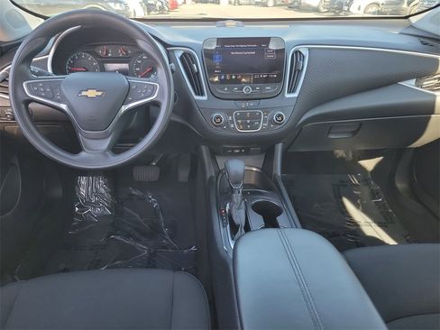 Used 2023 Chevrolet Malibu LT image 5