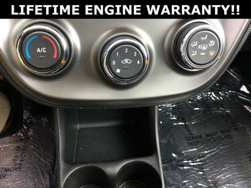 Used 2022 Chevrolet Spark LT image 17