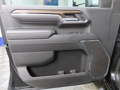 Used 2024 Chevrolet Silverado 2500 LT w/ Midnight Edition image 74