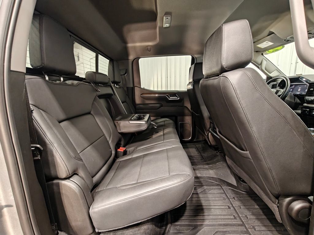 Used 2025 GMC Sierra 1500 Elevation w/ Elevation Premium Package AWD/4WD image 29