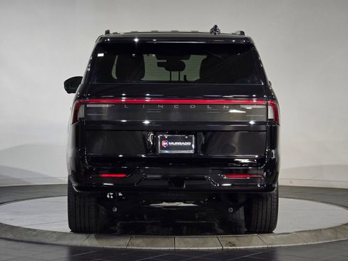 New 2025 Lincoln Navigator Reserve w/ Jet Appearance Package image 8