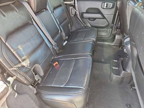 Used 2022 Jeep Wrangler Unlimited Sahara w/ LED Lighting Group image 19