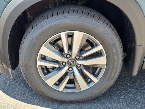 New 2026 Nissan Pathfinder SL FWD image 9