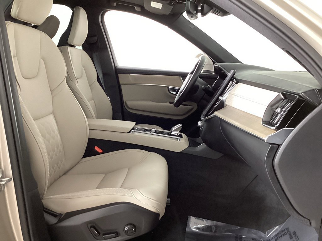 Used 2025 Volvo XC90 B5 Core w/ Protection Package Premier AWD/4WD image 22