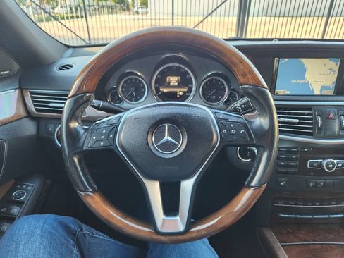 Used 2013 Mercedes-Benz E 350 Sedan image 19