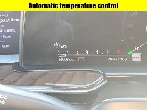 Used 2022 Cadillac Escalade Sport Platinum image 16