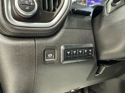 Used 2020 GMC Sierra 2500 SLT w/ SLT Premium Plus Package AWD/4WD image 14