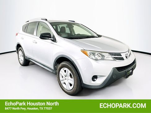 Used 2015 Toyota RAV4 LE FWD image 1