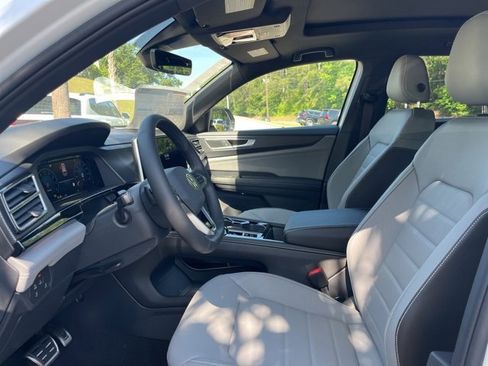 New 2025 Volkswagen Atlas Cross Sport SEL R-Line image 7