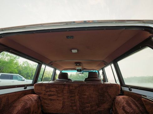 Used 1989 Jeep Grand Wagoneer AWD/4WD image 99