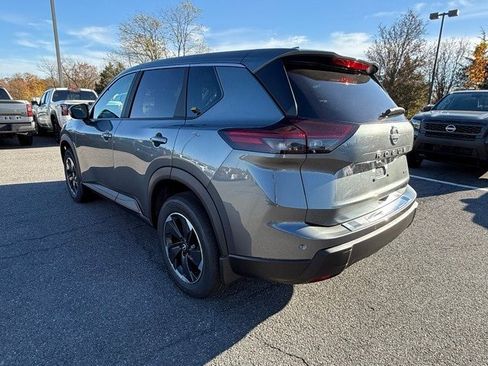 New 2026 Nissan Rogue SV image 7