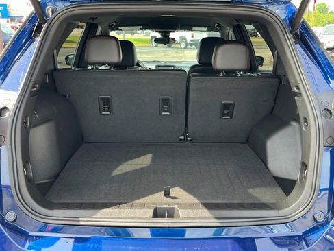 Used 2023 Chevrolet Equinox RS w/ LPO, Floor Liner Package FWD image 6