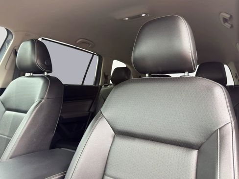 Used 2021 Volkswagen Atlas SE image 12