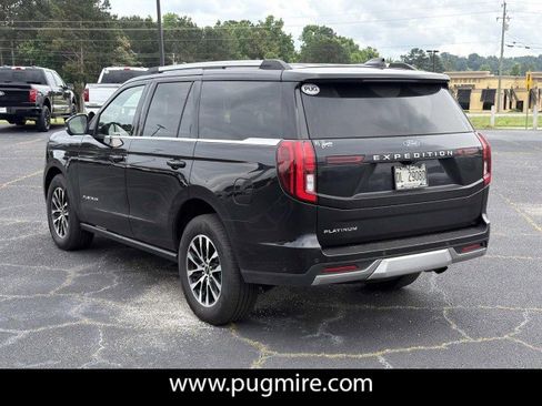 Used 2025 Ford Expedition Platinum AWD/4WD image 5